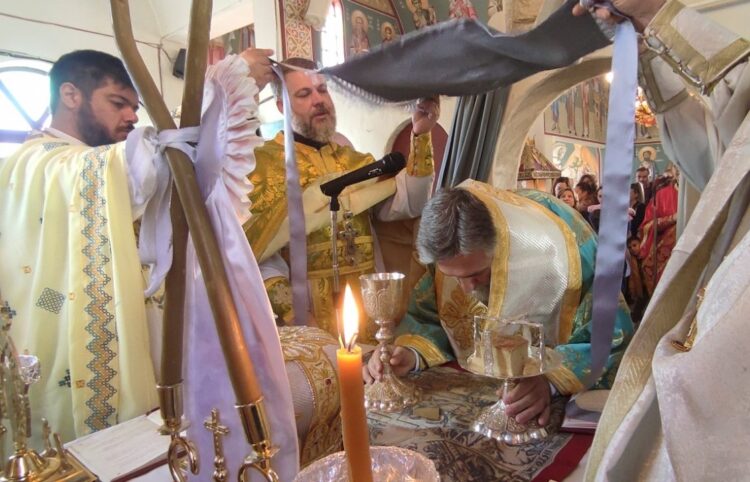 Ο ΕΠΙΣΚΟΠΟΣ ΣΚΟΠΕΛΟΥ ΣΤΟΝ ΑΓΙΟ ΝΕΚΤΑΡΙΟ ΒΑΣΙΛΙΚΟΥ ΧΑΛΚΙΔΟΣ