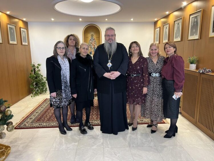 Ο Σύλλογος Βορειοηπειρωτών Γυναικών «Άσβεστη Φλόγα» επισκέφθηκε τον Μητρ. Λαρίσης