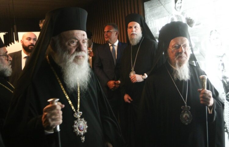 Πατριάρχης και Αρχιεπίσκοπος στον Ιερό Ναό της του Θεού Σοφίας στο γήπεδο της ΑΕΚ