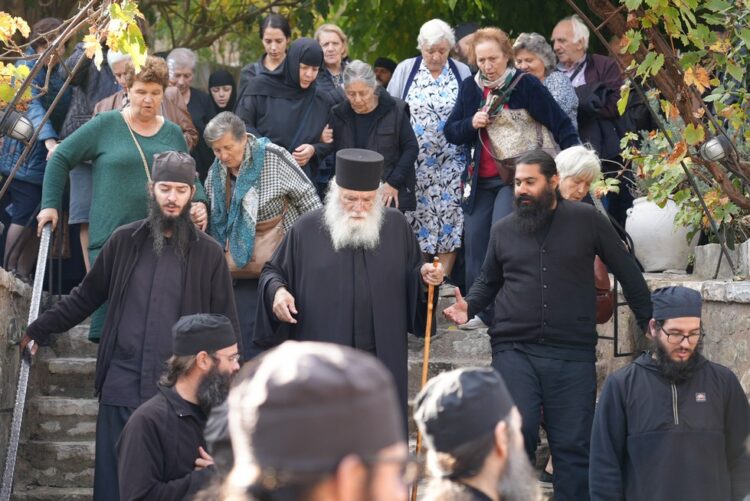 Ιερά αποδημία σε μοναστήρια της Πελοποννήσου