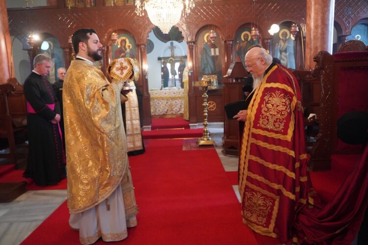 Ο Οικουμενικός Πατριάρχης στον πανηγυρίζοντα Ι. Ναό Αγίου Μηνά Υψωμαθείων