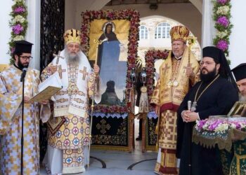 Με λαμπρότητα η Πάρος τίμησε την Αγία Θεοκτίστη