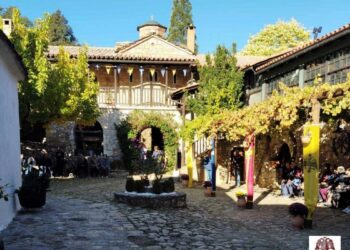 Δισαρχιερατική Θεία Λειτουργία στην πανήγυρη της Ι.Μ. Αγ. Αναργύρων Πάρνωνα