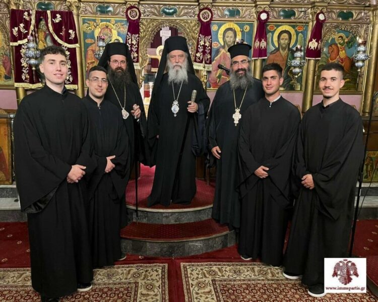 Τέσσερα αδέλφια χειροθετήθηκαν Αναγνώστες στην Μυρτέα