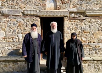 Επίσκεψη Μητροπολιτών Ιλίου και Δημητριάδος στην Παλαιά Ι.Μ. Παναγίας κάτω Ξενιάς