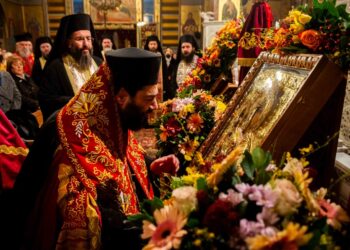 Υποδοχή της Παναγίας Τριχερούσας από την Μεσσηνία στην Πεύκη Αττικής