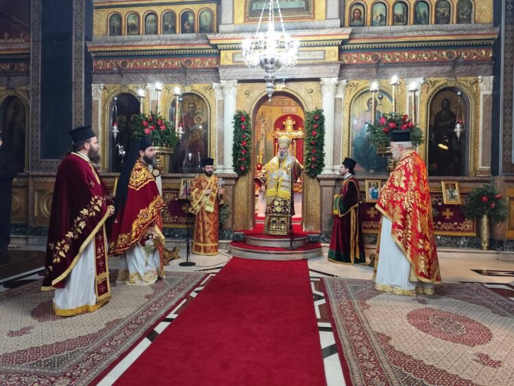 Η Λειτουργία των Χριστουγέννων στην Μητρόπολη Θεσσαλιώτιδος και Φαναριοφερσάλων