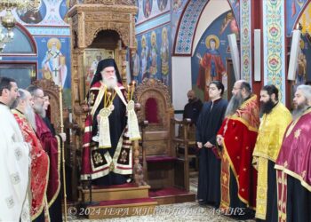 Εσπερινός Χριστουγέννων στην Μητρόπολη Άρτης