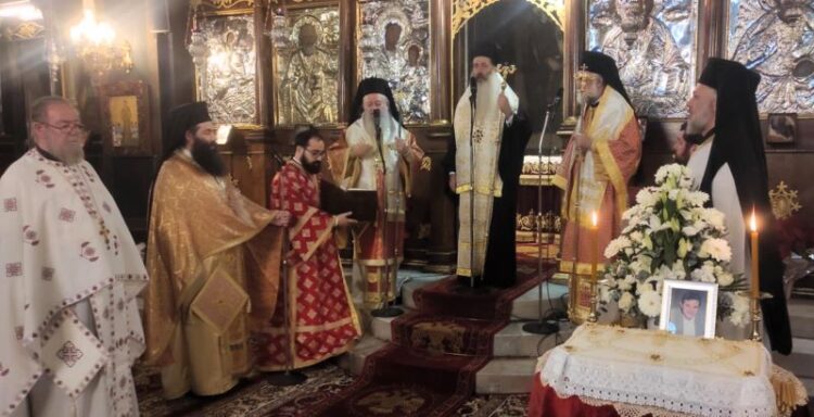 Αρχιερατικό Συλλείτουργο στη Χαλκίδα επί τη μνήμη των αγίων δισμυρίων εν Νικομηδεία καέντων μαρτύρων (302μ.Χ).