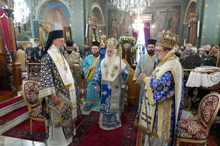 Πολυαρχιερατικό συλλείτουργο για τον Άγιο  Νικόλαο στην Καλαμάτα