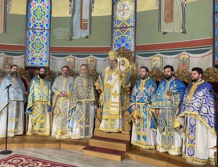 «Άνθρωπε του Θεού, και πιστέ θεράπον, λειτουργέ Κυρίου, Νικόλαε θαυματουργέ…»