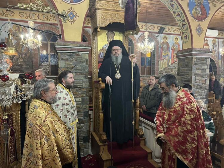 Ο Πανηγυρικός Εσπερινός στον Ιερό Ναό του Αγίου Σπυρίδωνος στα Μύρα