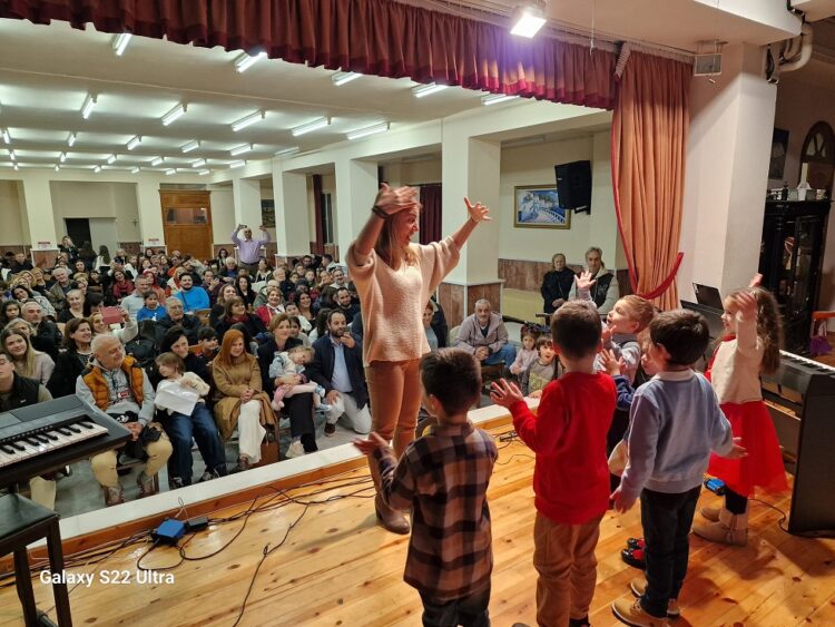 Συγκινητική Χριστουγεννιάτικη Συναυλία των Σπουδαστών του Ωδείου της Ι.Μητροπόλεως Πειραιώς