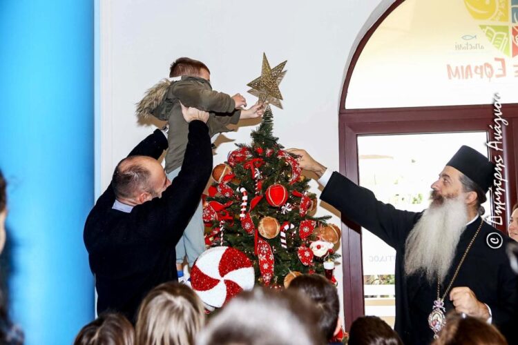 Φθιώτιδος Συμεών: «Να γιορτάσουμε όλοι μας παιδικά Χριστούγεννα!»