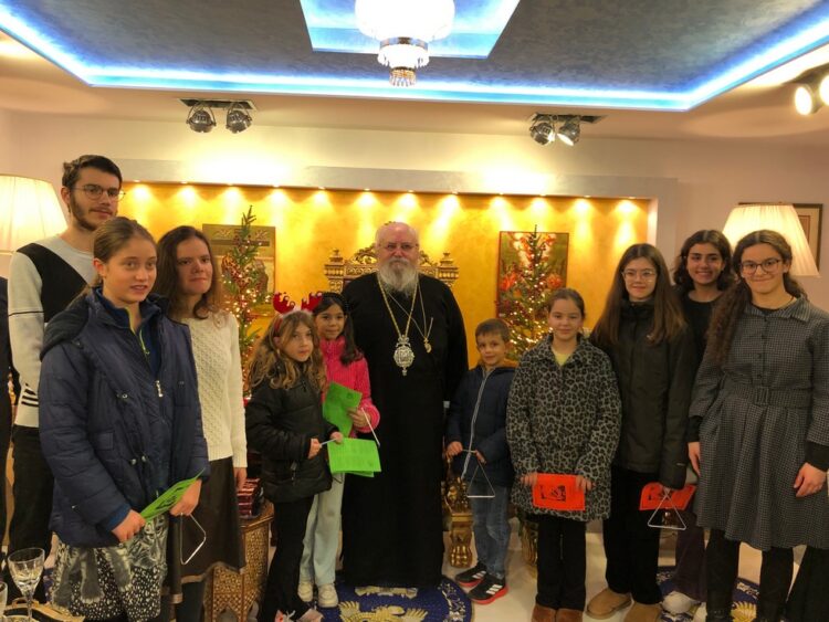 Ευχές στον εορτάζοντα Μητροπολίτη Καισαριανής