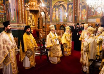 Πολυαρχιερατικό συλλείτουργο στον Μητροπολιτικό Ναό της Καλαμάτας