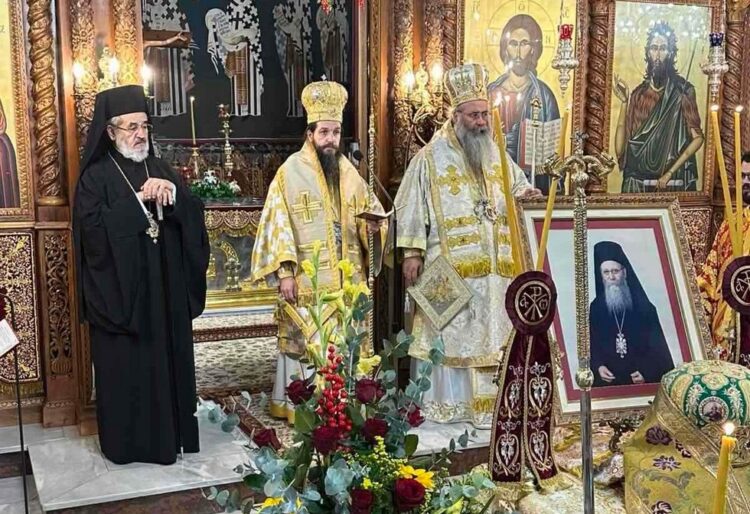 Εξάμηνο μνημόσυνο του αειμνήστου  Μητροπολίτου Αγαθονίκου στην Κατερίνη