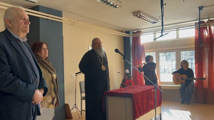 Χριστουγεννιάτικες ευχές για την «επί γης ειρήνη»