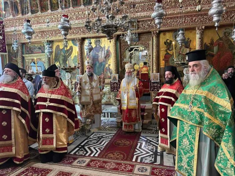 Με βυζαντινή λαμπρότητα γιορτάστηκε στην παλαίφατη Μονή του Αγίου και Θεοβάδιστου όρους Σινά η μνήμη της Αγίας Αικατερίνης