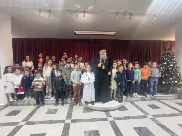 Χριστουγεννιάτικη Εκδήλωση από το Κατηχητικό Σχολείο Αγίου Νικοδήμου Νάξου