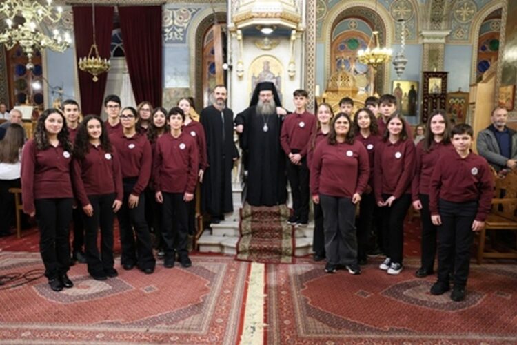 ΕΚΔΗΛΩΣΗ ΤΗΣ ΙΕΡΑΣ ΜΗΤΡΟΠΟΛΕΩΣ ΧΙΟΥ ΜΕ ΒΥΖΑΝΤΙΝΟΥΣ ΕΚΚΛΗΣΙΑΣΤΙΚΟΥΣ ΥΜΝΟΥΣ ΤΩΝ ΧΡΙΣΤΟΥΓΕΝΝΩΝ