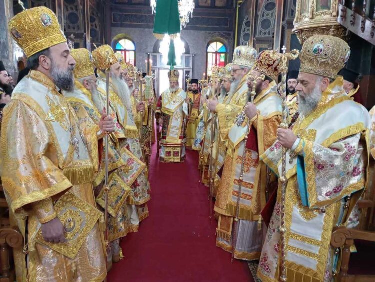 Πολυαρχιερατικό Συλλείτουργο για τα ονομαστήρια του Μητροπολίτου Θεσσαλιώτιδος