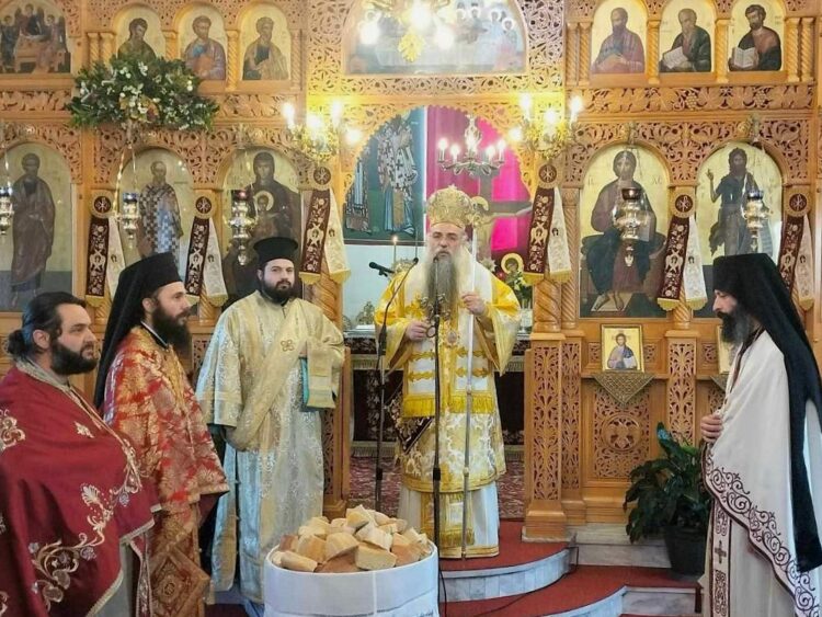 Ο ΕΠΙΣΚΟΠΟΣ ΑΛΜΩΠΙΑΣ ΣΤΟ ΑΓ. ΑΘΑΝΑΣΙΟ ΥΔΡΑΙΑΣ