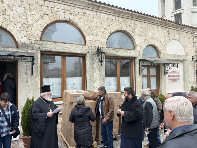 Στηρίζοντας τους ακρίτες