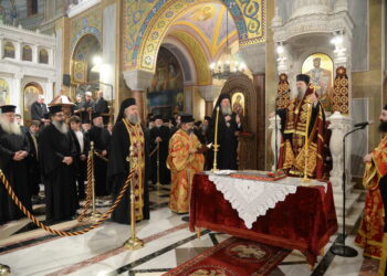 Πατρῶν Χρυσόστομος: «Οὐδεμίαν σχέση ἒχει ὁ Μέγας Βασίλειος μέ τόν ἐμπορικό καί τροφαντό  «Ἂη Βασίλη»