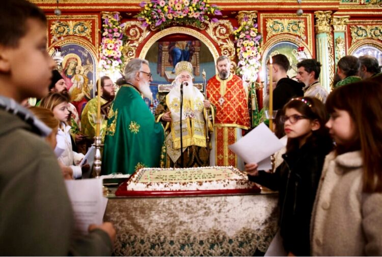 Λαμπρή η πανήγυρις του Αγίου Αντωνίου στον Βόλο και στην Αγιά