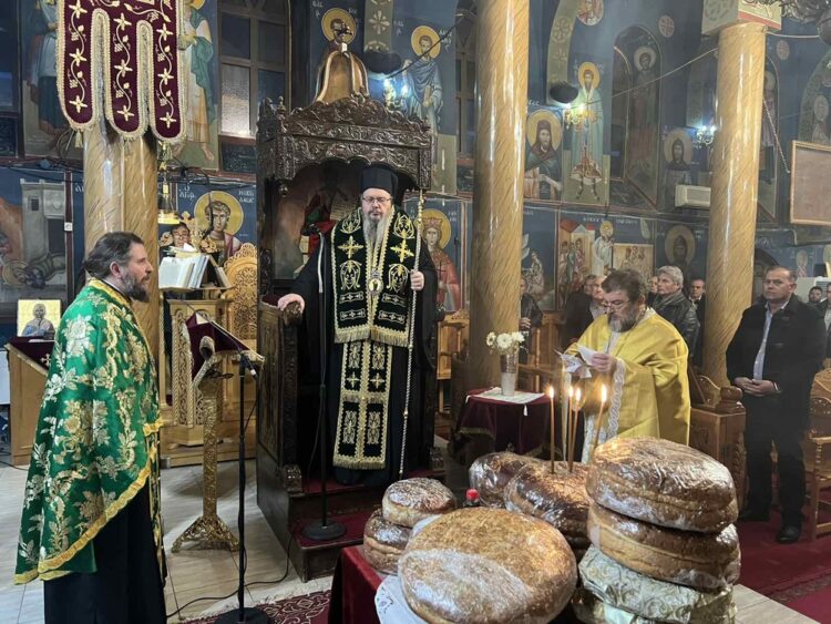 “Η μεγάλη της Εκκλησίας σάλπιγξ, ο πολύαθλος Αθανάσιος…»