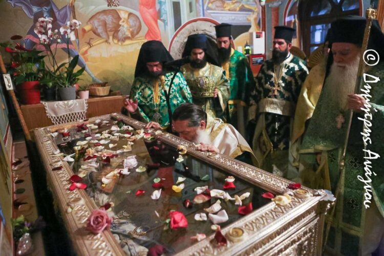 Φθιώτιδος Συμεών: «Αγάπη αναβλύζει μέσα από το Σκήνωμα του Οσίου Βησσαρίωνα»