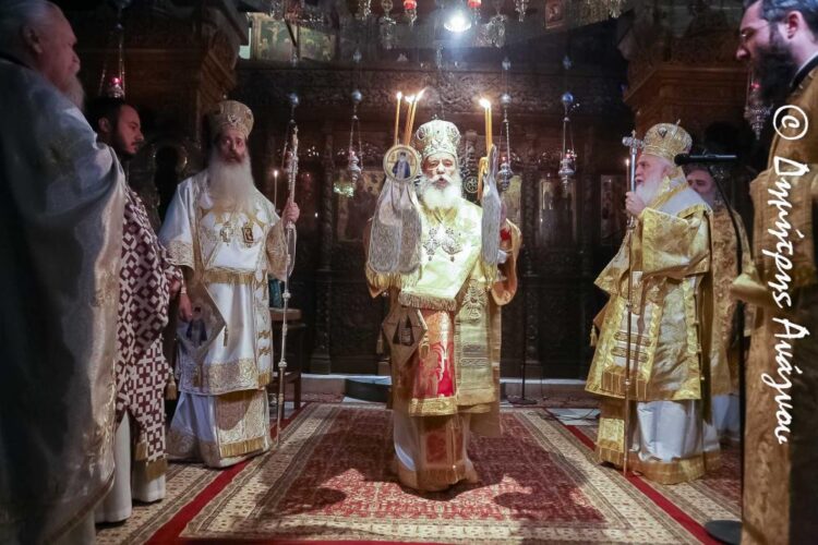 Λαμπρό Συλλείτουργο  στην Μονή Αγάθωνος επί τη μνήμη του Οσίου Βησσαρίωνος του Αγαθωνίτου. 