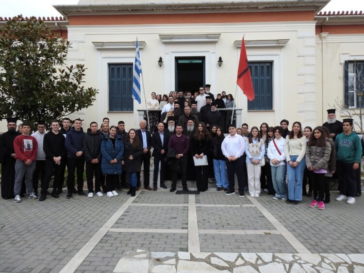 ΟΛΟΚΛΗΡΩΘΗΚΑΝ ΟΙ ΕΡΓΑΣΙΕΣ ΤΟΥ Γ΄ ΣΥΝΕΔΡΙΟΥ ΝΕΟΛΑΙΑΣ ΤΗΣ Ι.Μ. ΚΑΛΑΒΡΥΤΩΝ ΚΑΙ ΑΙΓΙΑΛΕΙΑΣ