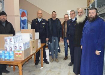 Τρόφιμα και είδη πρώτης ανάγκης από τους αστυνομικούς της Πιερίας στο Κοινωνικό Παντοπωλείο της Ι.Μ. Κίτρους
