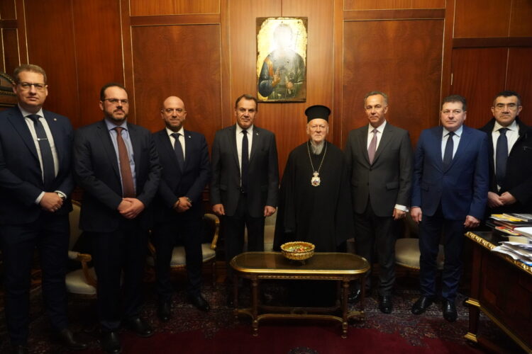 Ο Υπουργός Μετανάστευσης και Ασύλου της Ελλάδος στο Φανάρι