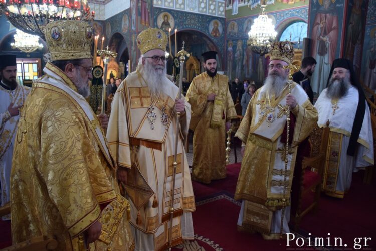 Πολυαρχιερατικό Συλλείτουργο για τα ονομαστήρια του Μητροπολίτη Περιστερίου