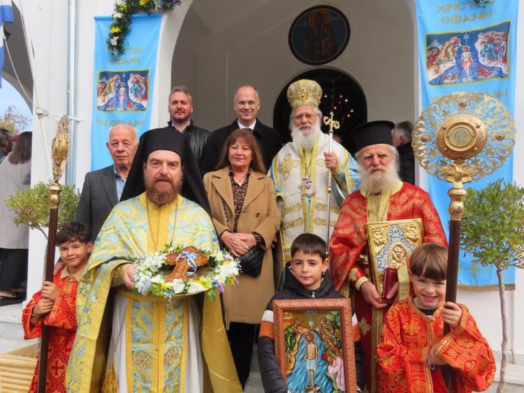 O πρώην Άρτης Ιγνάτιος στο Μενίδι Αιτωλοακαρνανίας για τα Άγια Θεοφάνεια