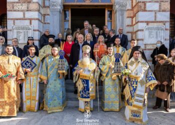 Λαοθάλασσα στον Βόλο για τον Αγιασμό των υδάτων