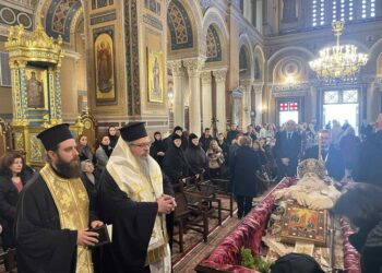 Τρισάγιο προ του Σεπτού Σκηνώματος του μακαριστού Αρχιεπισκόπου Αλβανίας κυρού Αναστασίου τέλεσε ο Μητρ. Λαρίσης