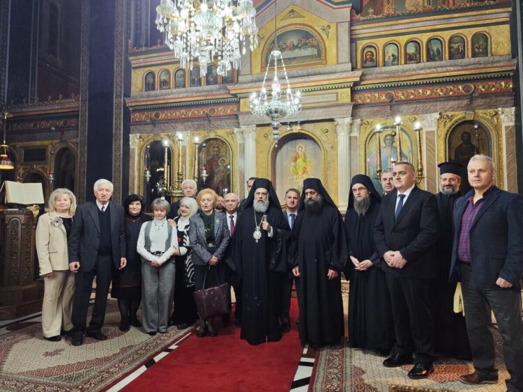 Στον εσπερινό Τελώνου και Φαρισαίου τιμήθηκαν οι πολύτεκνες οικογένειες του νομού Καρδίτσας 