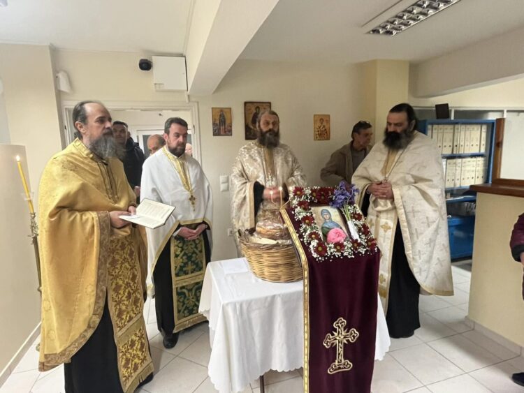 Εσπερινός στο Παρεκκλήσι της Αγίας Φιλοθέης στη Λιβαδειά