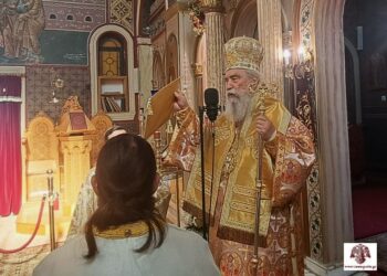 Χειροθεσία Οικονόμου από τον Μητροπολίτη Σπάρτης