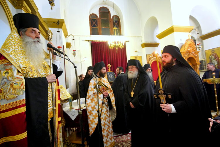 Κουρά νέου Μοναχού στην Ιερά Μητρόπολη Πειραιώς