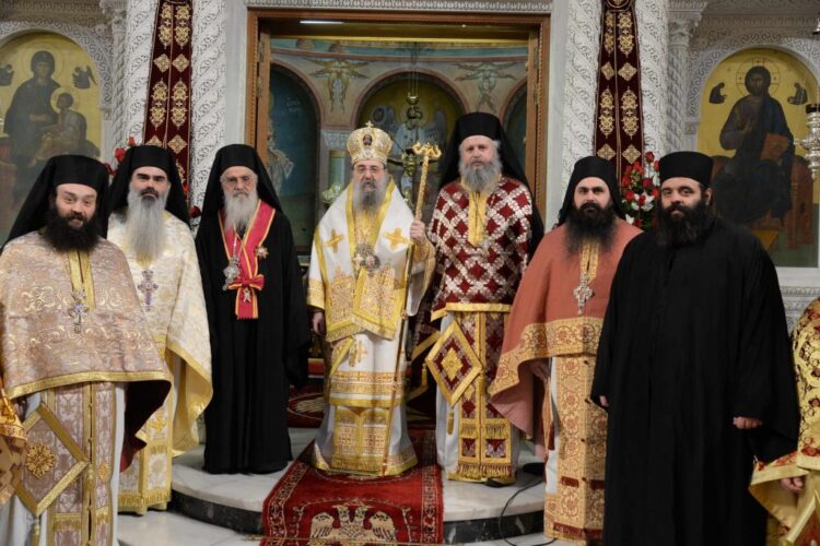 Ο Μητρ. Πατρών τίμησε τον Ηγούμενο της Μονής Παναγίας Γηροκομητίσσης