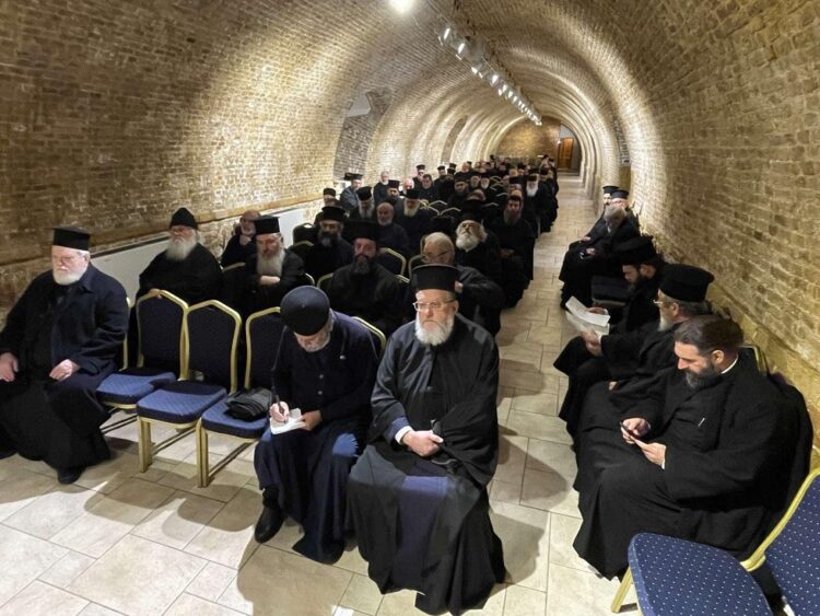 ΙΕΡΑΤΙΚΗ ΣΥΝΑΞΗ ΣΤΗΝ ΜΗΤΡΟΠΟΛΗ ΚΕΡΚΥΡΑΣ