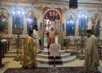 ΑΡΧΙΕΡΑΤΙΚΗ Θ. ΛΕΙΤΟΥΡΓΙΑ ΣΤΟΝ Ι. ΝΑΟ ΑΓΙΟΥ ΙΩΑΝΝΟΥ ΔΕΡΒΕΝΙΟΥ