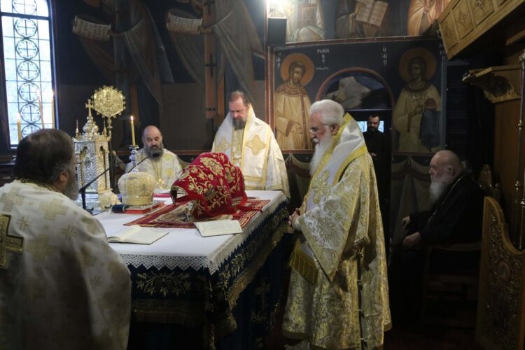 Η Ιερά Σύνοδος εορτάστηκε μετά πάσης εκκλησιαστικής λαμπρότητος τη μνήμη του Αγίου Φωτίου του Μεγάλου