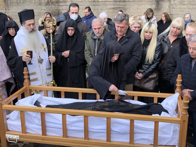 Η Εξόδιος Ακολουθία της Μοναχής Θεοπίστης