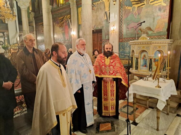 Με λαμπρότητα ο Εσπερινός στην μνήμη του Αγίου Χαραλάμπους για τους Πρεβεζάνους ετεροδημότες της Αθήνας